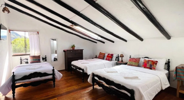 Четырёхместный номер Comfort c 1 комнатой с видом на горы Piedra Wasi Ecolodge Urubamba