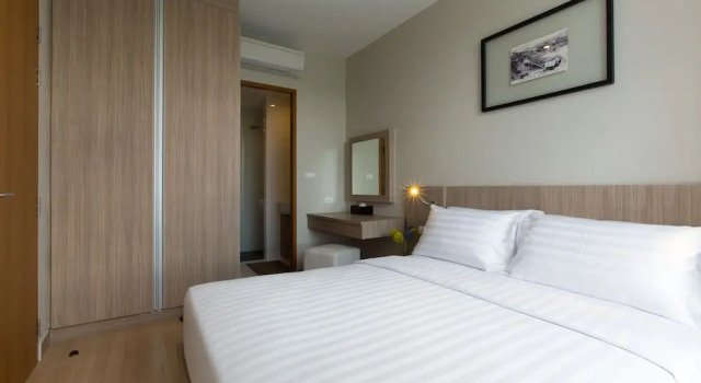 Полулюкс с балконом Sugar Palm Residence