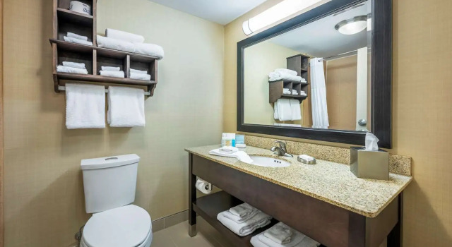 Четырёхместный номер Standard Hampton Inn Sydney