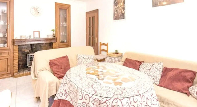 House with 3 Bedrooms in Aracena, with Terrace And Wifi, Prenota Casa vacanze Hotel a Estremadura con parcheggio, Parcheggio
