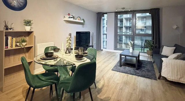 2bed Flat 5 Mins From New Street Free Parking, Забронировать Апартаменты/квартира Отели Бирмингема с парковкой, рядом с Океанариум «Национальный центр морской жизни», Парковка
