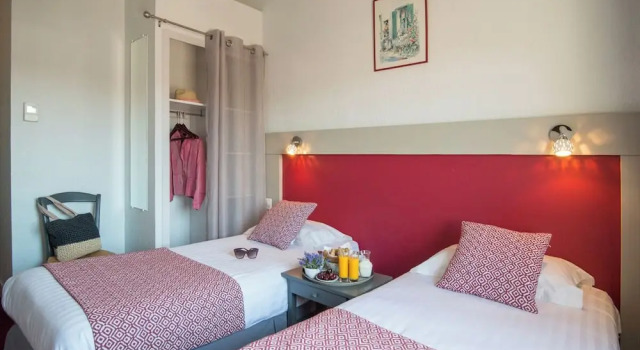 Двухместный номер Comfort Hotel du Forum