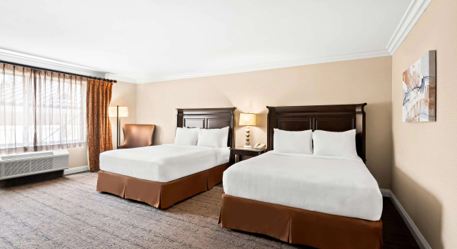 Четырёхместный номер Standard Best Western Ontario Mills Mall