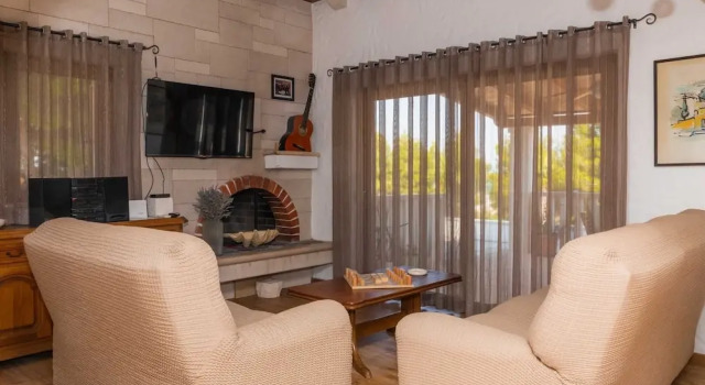Вилла Villa Anabella - Four Bedroom Villa With Swimming Pool