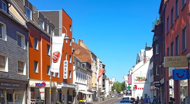 Hotel Gertrudenhof, Prenota Hotel Rodenkirchen Colonia