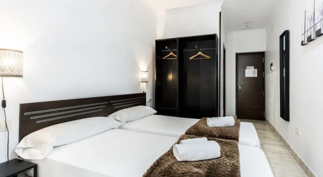 Трёхместный номер Deluxe Hostal Rincón de Sol - Centro Madrid - Self Checkin