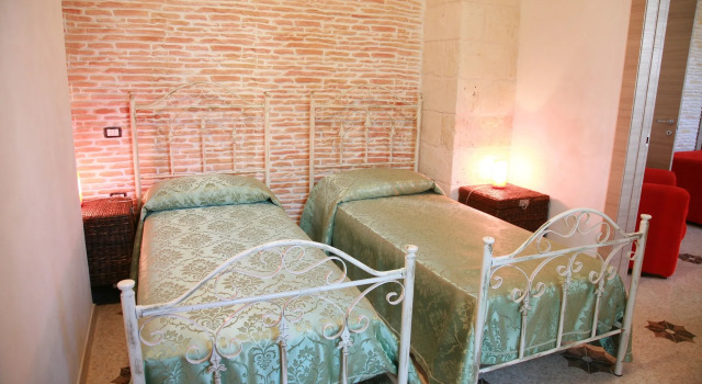 Il Casolare Degli Ulivi, Buchen Sie Ferienhaus Hotels in Latiano mit Pool, Schwimmbad