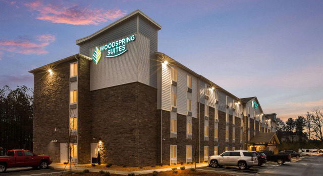WoodSpring Suites Atlanta Newnan, Boek Hotel Hotels in Georgia met parkeren, Parkeren