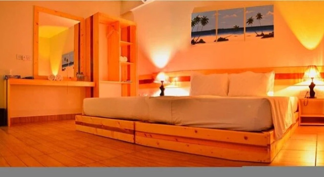 Crystal Dhiffushi