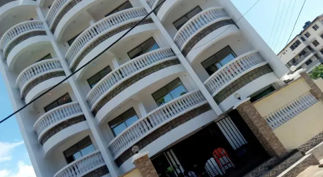Louis Montfort Grand Resort, Забронировать Курортный отель Ньяли Момбаса, рядом с Kenyatta University-Mombasa Campus