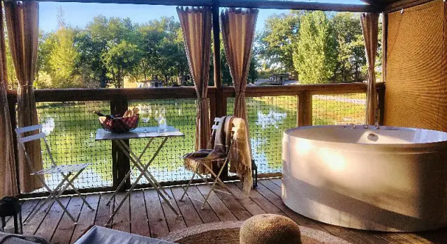 Двухместный номер Deluxe c 1 комнатой Whaka Lodge Luxury Camp