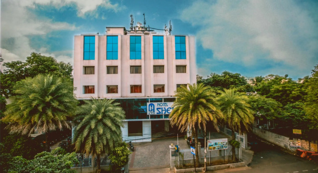 Hotel Shelter