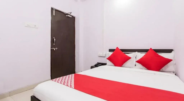 OYO 19316 Hotel Mahati