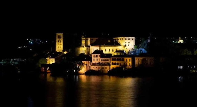 Orta Paradise 4, Забронировать Отель Отели Пьемонта с парковкой, Парковка