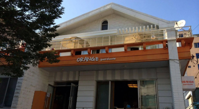 Hongdae Orange Guesthouse, Забронировать Отель Отели Сеула с парковкой, рядом с Торговый центр Y'Z PARK, Парковка