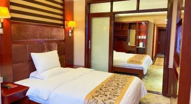 Люкс Business Tianmen Business Hotel