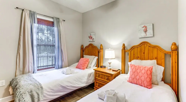 North Myrtle Beach Condo Rental w/ Pool Access!, Забронировать Отель Отели Южной Каролины 3 звезды, 3*