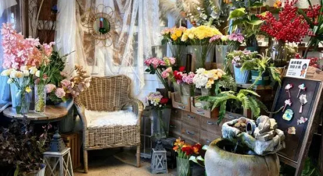 Inflorescence & Floriculture Theme Guesthouse(Yi County Old Town), Prenota Hotel Hotel a Anhui con parcheggio, Parcheggio