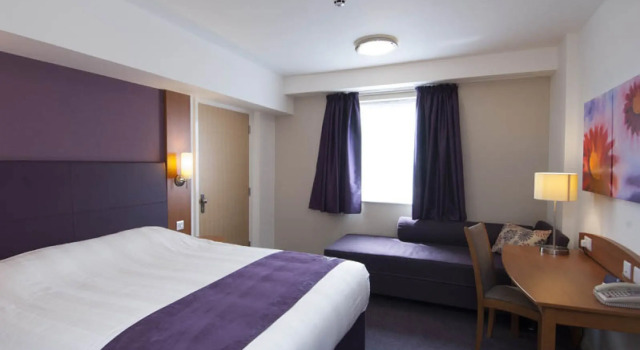 Premier Inn Waltham Abbey, Забронировать Отель Отели Англии 3 звезды, 3*