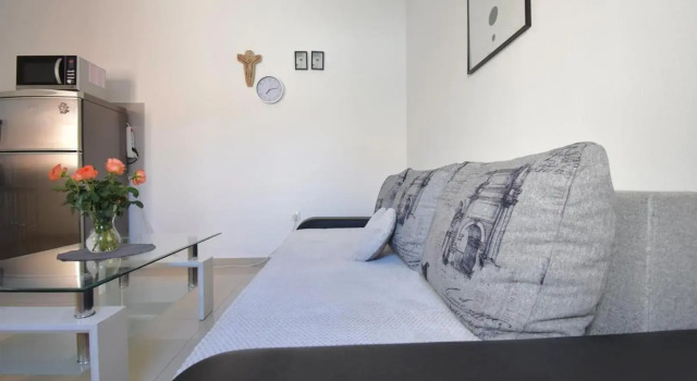City Centre Apartment with terrace 2, Забронировать Апартаменты/квартира Пула Pula Riviera, рядом с Pula Twin Gates