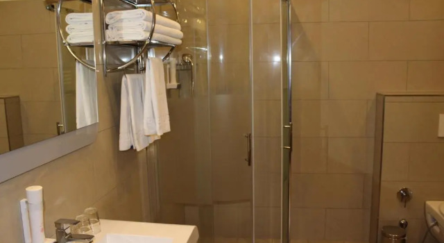 Трёхместный номер Standard с балконом Hotel Atlas Sport