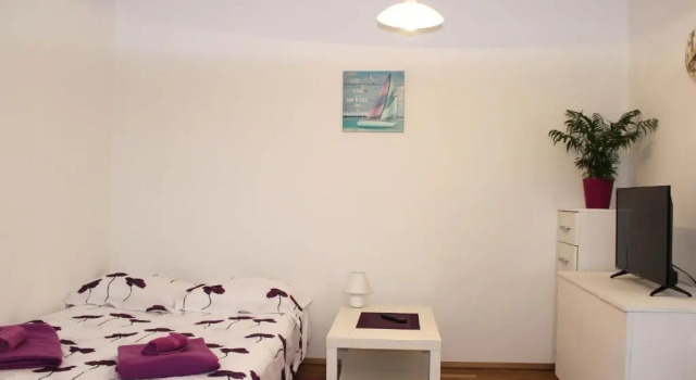 Apartman Renata, Забронировать Апартаменты/квартира Отели Биоград-на-Мору с парковкой, рядом с Kornati Marina, Парковка