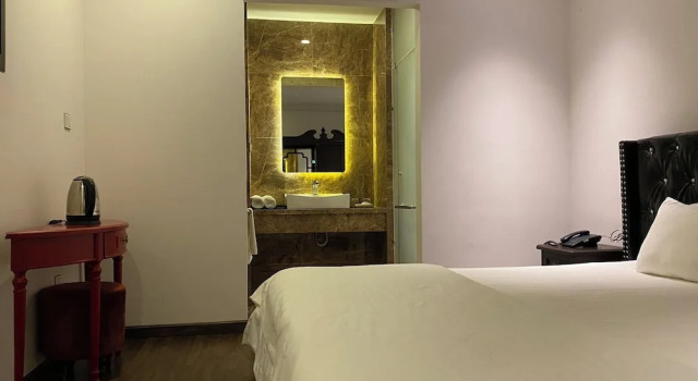 Mia Hotel (Feliz Hotel Binh Duong)