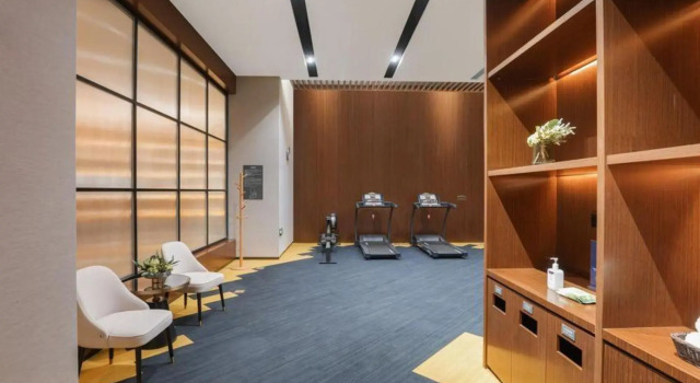 Hampton by Hilton Chongqing East Railway Station Tea Garden, Book Hotel Hoteller i Chongqing med parkering, Parkering