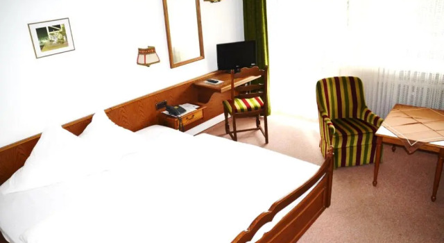 Hotel Wiesengrund, Reserva ahora Hotel Hoteles en Bergstraße con piscina, Piscina