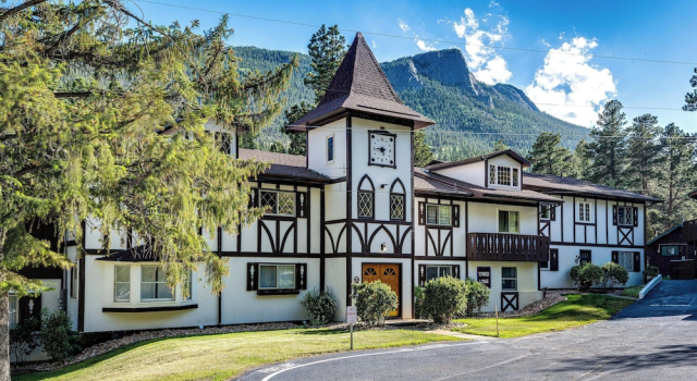 Estes Park Vacation Rental: 1 Mi to National Park, Забронировать Апартаменты/квартира Отели Эстес-Парк с парковкой, Парковка