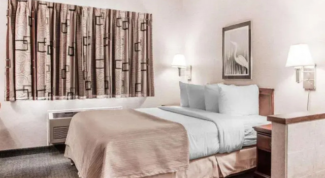 Suite Quality Inn