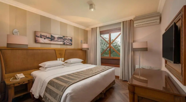 Двухместный семейный номер Standard Wish Serrano Resort
