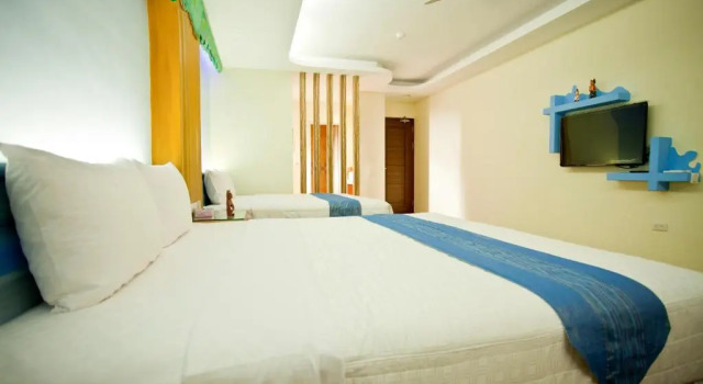 Четырёхместный номер Standard с балконом и с видом на горы Millennium Inn
