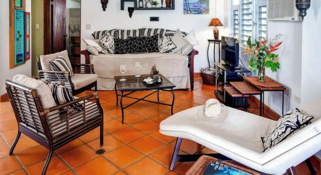 Vieques Island House With Caribbean Views & Pool!, Rezervați Casă de vacanță Vile în Ceiba, Vilă