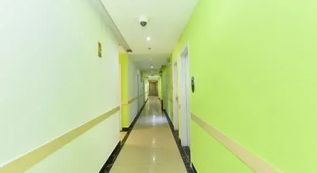 YiBon Hotels Group (Jiading Baiyin Road subway station store), Varaa Hotelli Jiading Shanghai