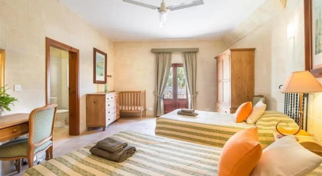 Ta Battista - Xewkija Holiday Home, Book Feriehus Hoteller i Xewkija med pool, Swimmingpool