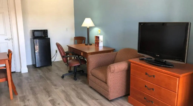 All Seasons Lodge