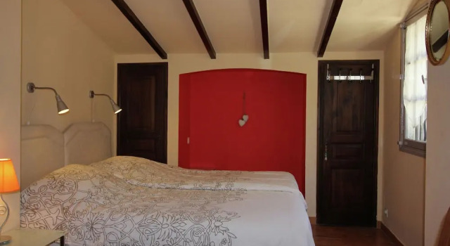 Detached House With Garden and Private Pool, at 15 km From the Mediterranean Sea, Забронировать Отель Отели Вара с бассейном, Бассейн