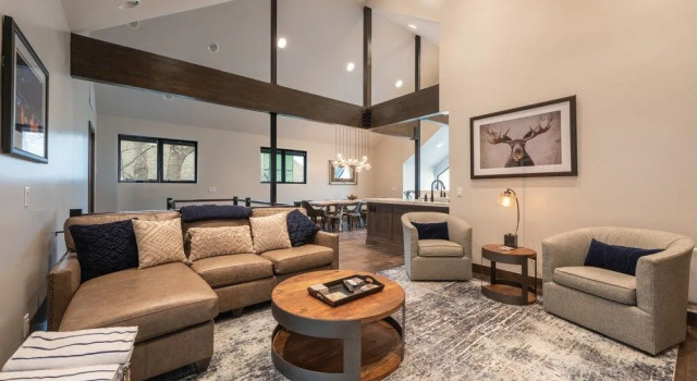DV Loop Old Town Home by Luxury Mountain Destinations, Забронировать Отель Отели Парк-Сити 4 звезды, рядом с Skatepark, 4*