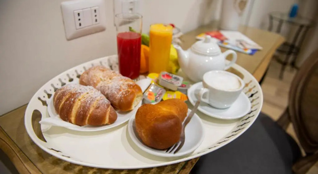 Deluxe Zimmer Camera e Caffé DeLuxe