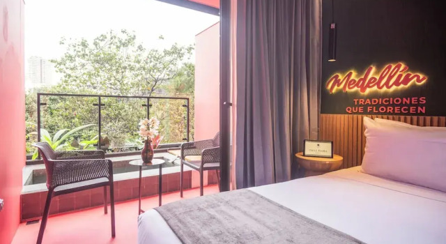 Двухместный номер Deluxe с балконом Calle Flora Hotel by Jalo