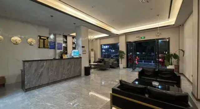 Jincheng Hotel (Huangshi Daye Yurun, Prenota Hotel Hotel a Hubei con parcheggio, Parcheggio