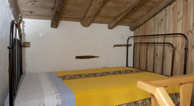 House With one Bedroom in Lousa, With Wonderful Mountain View and Furnished Terrace, Prenota Casa vacanze Hotel a Alentejo con parcheggio, Parcheggio