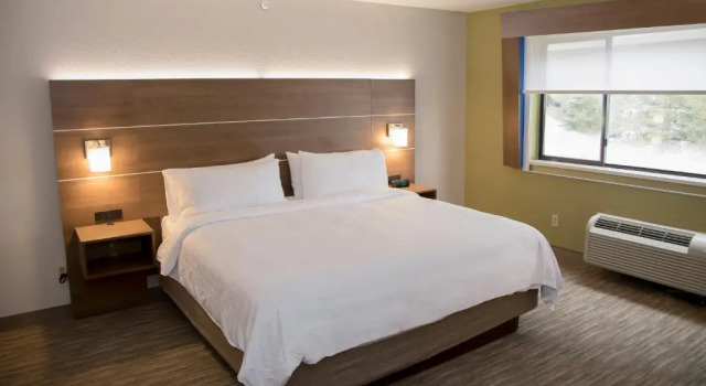 Номер Standard Holiday Inn Express & Suites Colorado Springs North by IHG