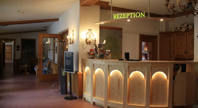 Naturhotel Lindenhof, Забронировать Отель СПА-отели Рехенберг-Биненмюле, рядом с Лыжный курорт Хольцхау, SPA-услуги
