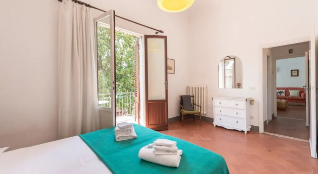 Pitti Large Apartment With Balcony, Забронировать Апартаменты/квартира Апартаменты Флоренции, рядом с Дворец Ручеллаи, Апартаменты/квартира