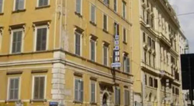 Hotel Mari 1, Забронировать Отель Отели Рима с завтраком, рядом с Универмаг La Rinascente, Завтраки