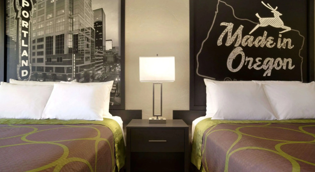 Super 8 by Wyndham Portland Airport