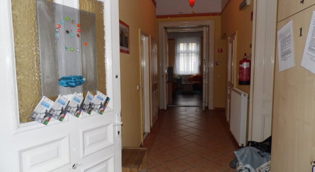 West Side Hostel, Забронировать Хостел Будапешт Центральная Венгрия, рядом с Вёрёшмарти утца