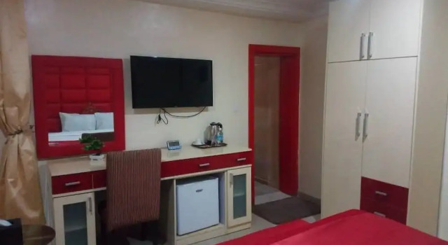 BoardWalk Hotel Wuse 2, Book Hotel Hoteller i Wuse med parkering, Parkering